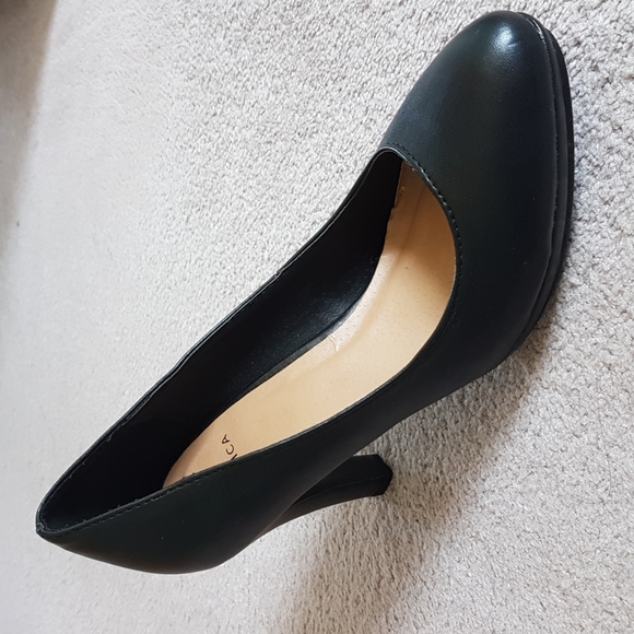 Jessica Pump Heels - Picture 2 of 5